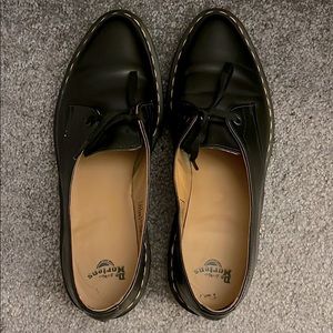 Dr. Martens Women's Siano 1 Eye Shoes